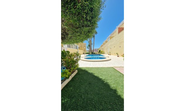 Resale - Townhouse -
Orihuela Costa - Villamartín