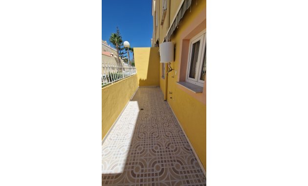 Resale - Townhouse -
Orihuela Costa - Villamartín
