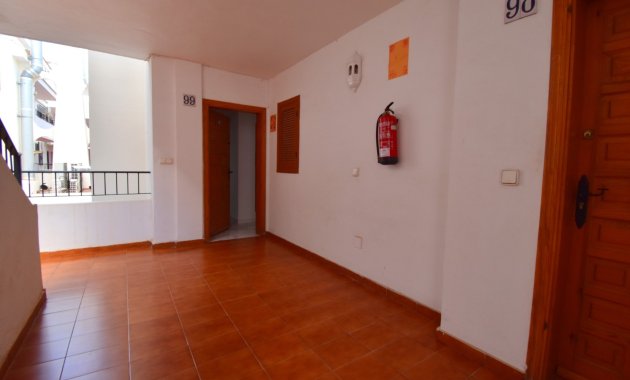 Resale - Apartment  -
Orihuela Costa - Villamartin