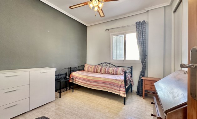 Resale - Apartment  -
Orihuela Costa - Playa Flamenca