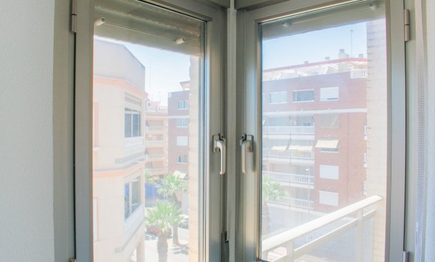 Resale - Apartment  -
Guardamar del Segura - Center
