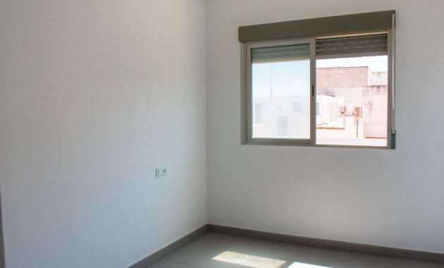 Resale - Apartment  -
Guardamar del Segura - Center