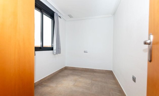 Resale - Apartment  -
La Mata - La Mata - Town