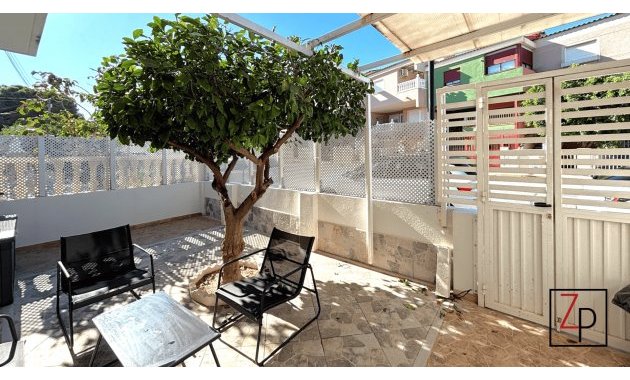 Resale - Townhouse -
Algorfa - Pueblo