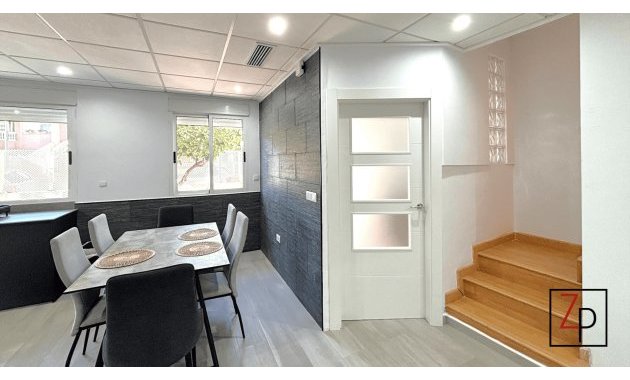 Resale - Townhouse -
Algorfa - Pueblo