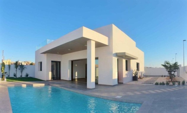 Obra nueva - Villa -
Rafal - polideportivo