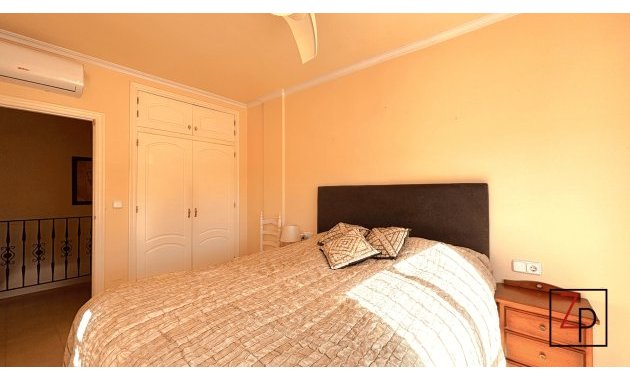 Endursala - Fjórbýlishús -
Villamartín - PAU 8