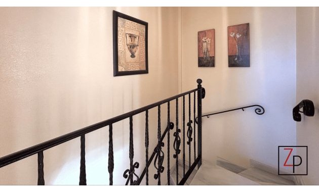 Endursala - Fjórbýlishús -
Villamartín - PAU 8