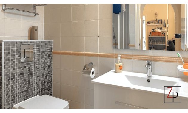 Endursala - Fjórbýlishús -
Villamartín - PAU 8