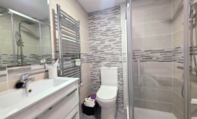 Resale - Apartment  -
Guardamar del Segura - Pinomar