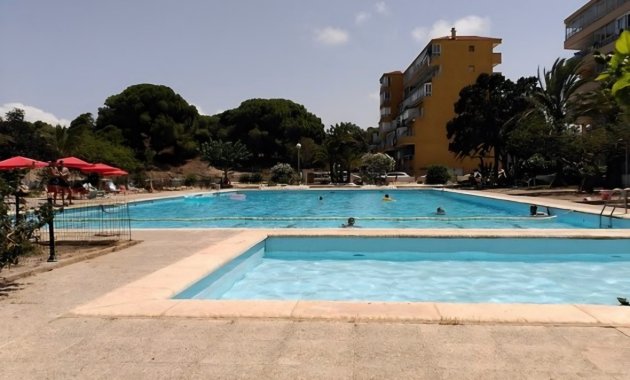 Resale - Apartment  -
Guardamar del Segura - Pinomar