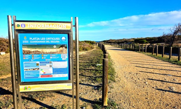 Resale - Apartment  -
Guardamar del Segura - Pinomar