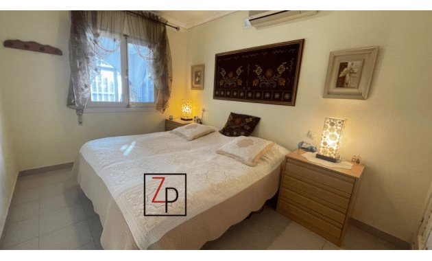 Resale - Bungalow -
Los Alcazares