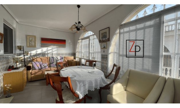 Resale - Bungalow -
Los Alcazares