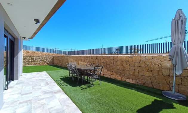 Resale - Apartment  -
Finestrat