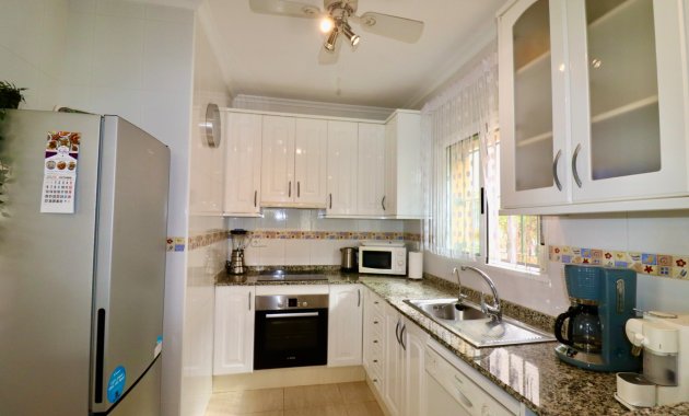 Endursala - Einbýlishús -
Guardamar del Segura - El Raso