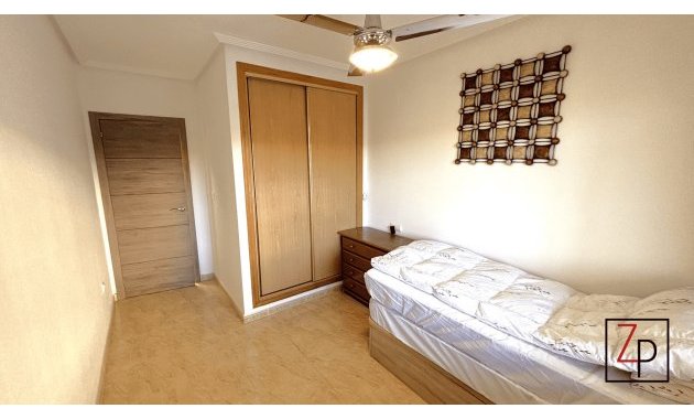 Reventa - Apartamento planta baja -
San Miguel de Salinas - Pueblo