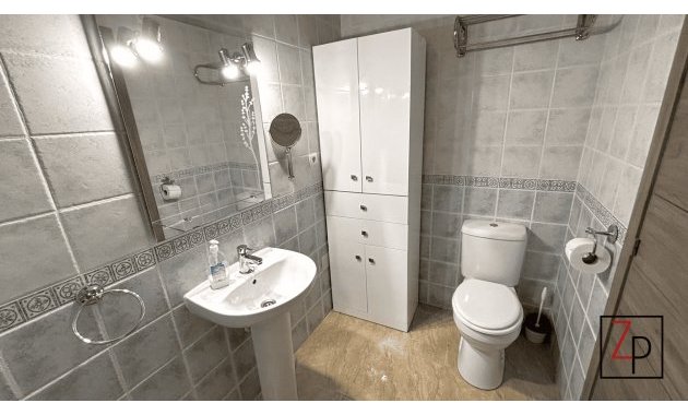 Reventa - Apartamento planta baja -
San Miguel de Salinas - Pueblo