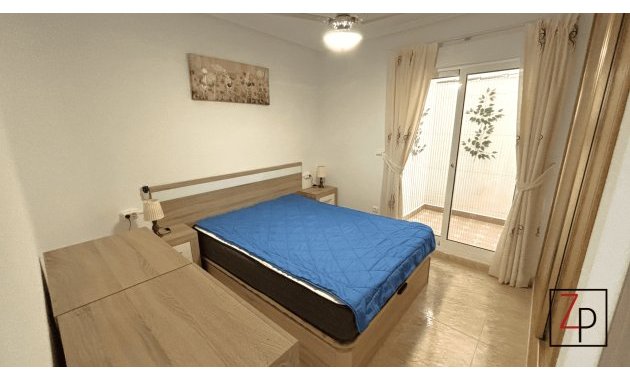 Reventa - Apartamento planta baja -
San Miguel de Salinas - Pueblo