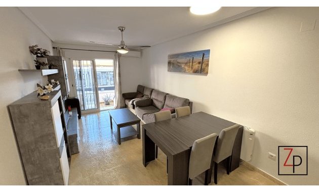 Reventa - Apartamento planta baja -
San Miguel de Salinas - Pueblo