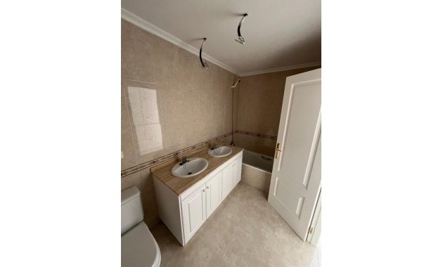 Resale - Apartment  -
Orihuela Costa - Campoamor