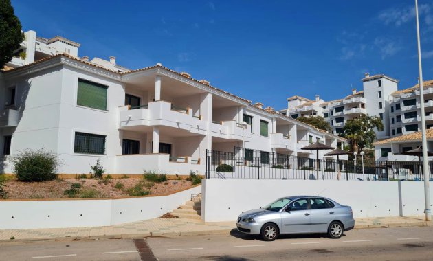 Resale - Apartment  -
Orihuela Costa - Campoamor