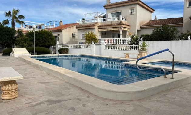 Resale - Villa -
3409 - La finca Golf