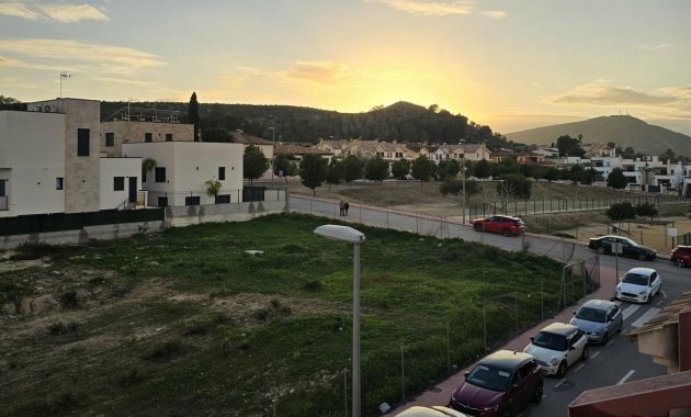 Obra nueva - Adosado -
Bigastro - pueblo