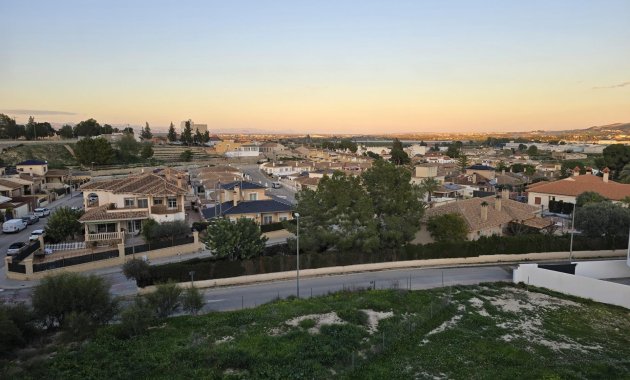 Obra nueva - Adosado -
Bigastro - pueblo