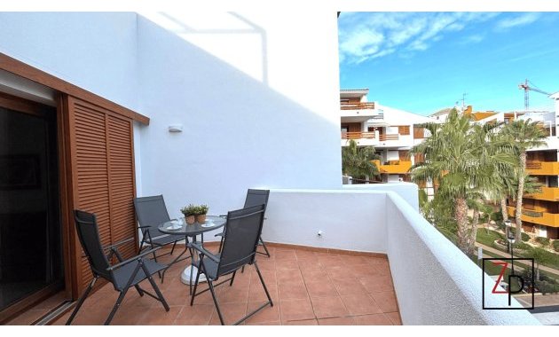 Resale - Apartment  -
Torrevieja - Punta Prima