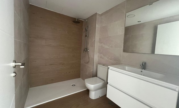 Obra nueva - Adosado -
La Union - centro