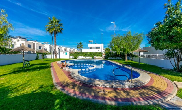 Resale - Townhouse -
Orihuela Costa - Villamartín