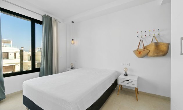 Resale - Townhouse -
Orihuela Costa - Villamartín