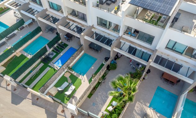 Resale - Townhouse -
Orihuela Costa - Villamartín