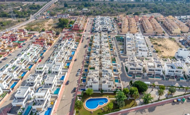 Resale - Townhouse -
Orihuela Costa - Villamartín