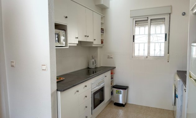 Resale - Apartment  -
Orihuela Costa * - Los Altos *