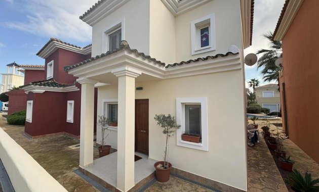 Resale - Villa -
Altaona Golf and Country Village - Altaona Golf - Country Village