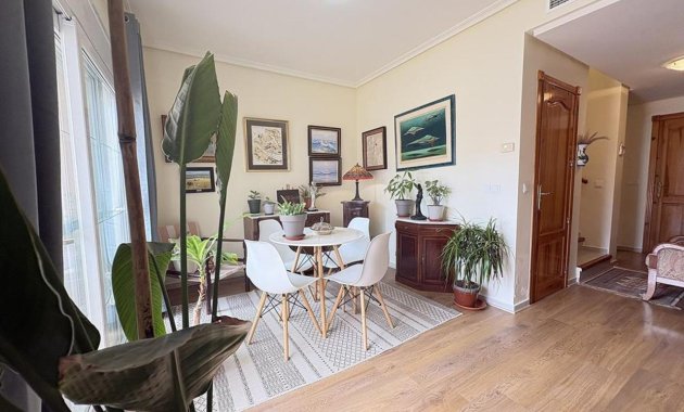 Resale - Villa -
Altaona Golf and Country Village - Altaona Golf - Country Village