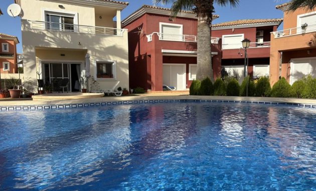 Resale - Villa -
Altaona Golf and Country Village - Altaona Golf - Country Village