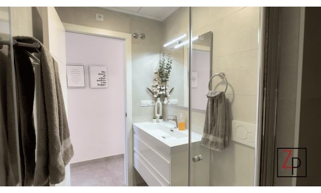 Resale - Ground floor apartment -
Orihuela Costa - Villamartín