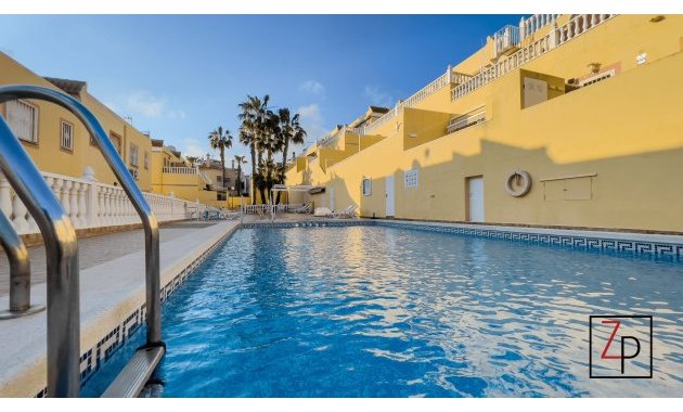 Resale - Townhouse -
San Miguel de Salinas - Blue Lagoon