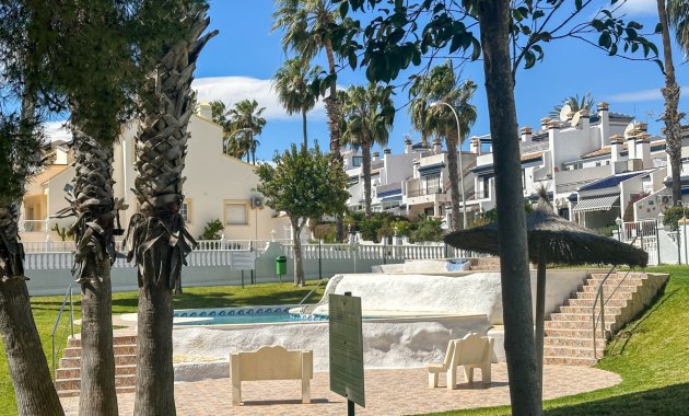 Resale - Townhouse -
Orihuela Costa - Los Dolses