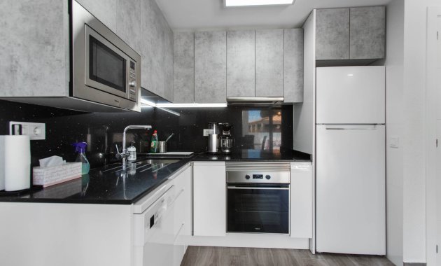 Resale - Apartment  -
Torrevieja - Lago Jardin