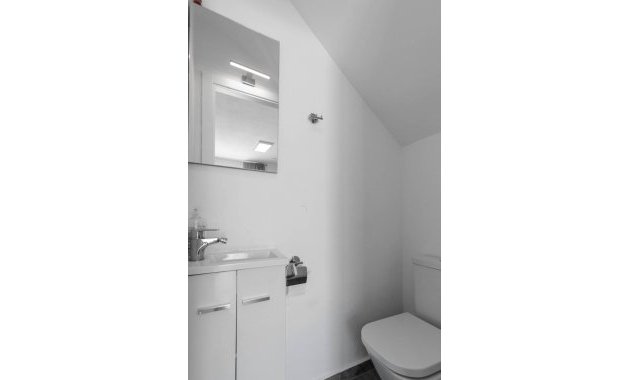 Resale - Apartment  -
Torrevieja - Lago Jardin