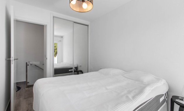 Resale - Apartment  -
Torrevieja - Lago Jardin