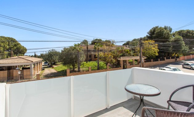 Resale - Apartment  -
Torrevieja - Lago Jardin