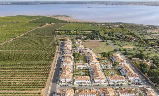 Resale - Apartment  -
Torrevieja - Lago Jardin