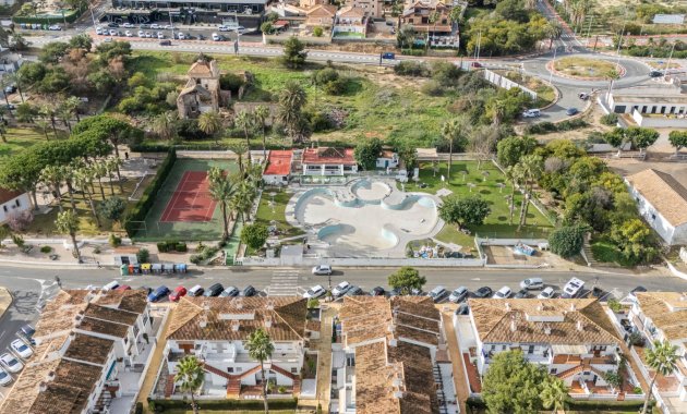 Resale - Apartment  -
Torrevieja - Lago Jardin
