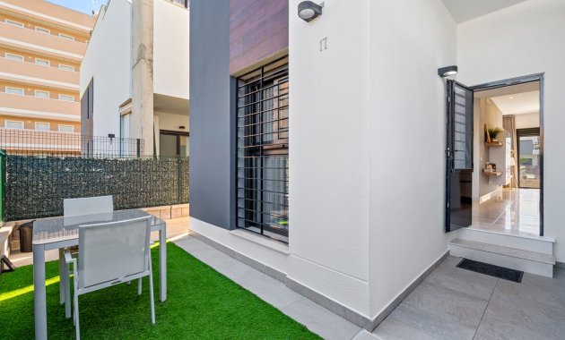 Reventa - Apartamento -
Guardamar del Segura - El Raso*