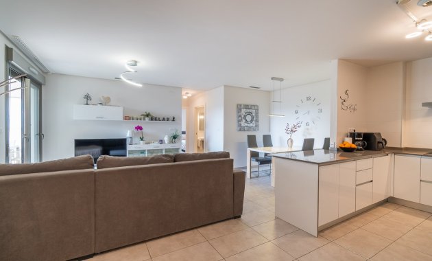 Reventa - Apartamento -
Orihuela Costa - Los Dolses